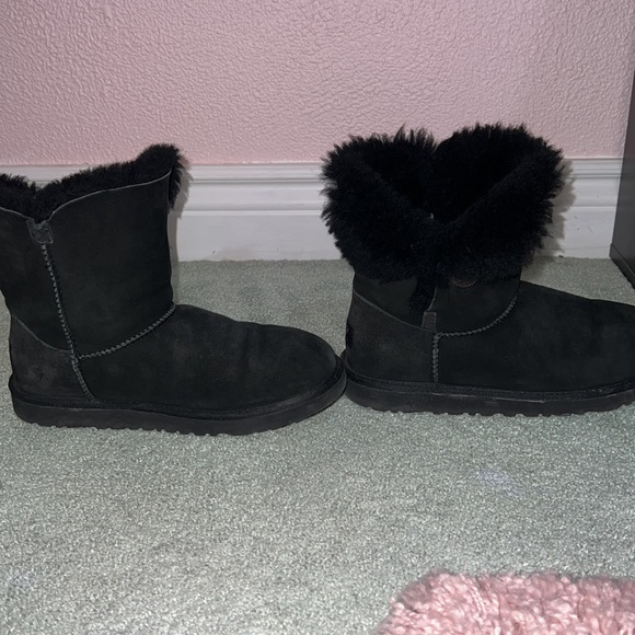 Used Bailey button uggs - Picture 4 of 5